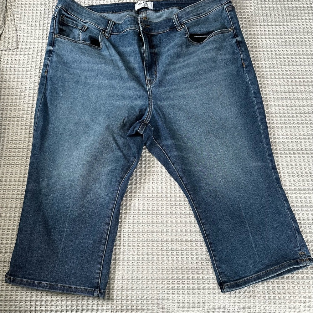 Lane Bryant signature fit high rise pedal jean Size 22